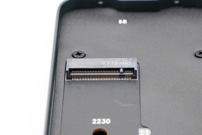 全方位硅胶防护安全散热全都要NewQUSB4外置固态硬盘盒评测(图14)