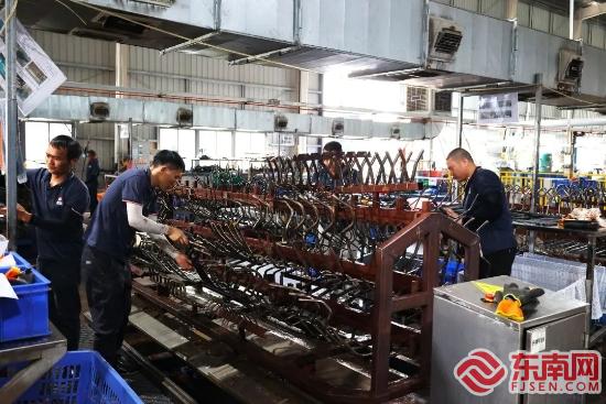 漳州高新区：车间机声隆隆不负春光复工忙(图2)