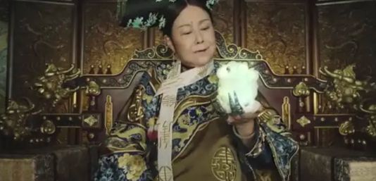 “硅胶脸”又来祸害历史剧？连斯琴高娃都翻车3大女主全成败笔(图7)