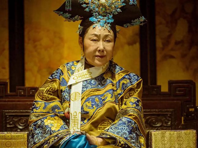 “硅胶脸”又来祸害历史剧？连斯琴高娃都翻车3大女主全成败笔(图20)