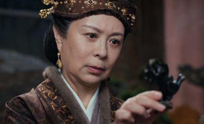 一人毁掉整部剧！《惜花芷》里的“硅胶脸”演员看着让人难受(图9)