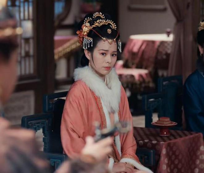 一人毁掉整部剧！《惜花芷》里的“硅胶脸”演员看着让人难受(图10)