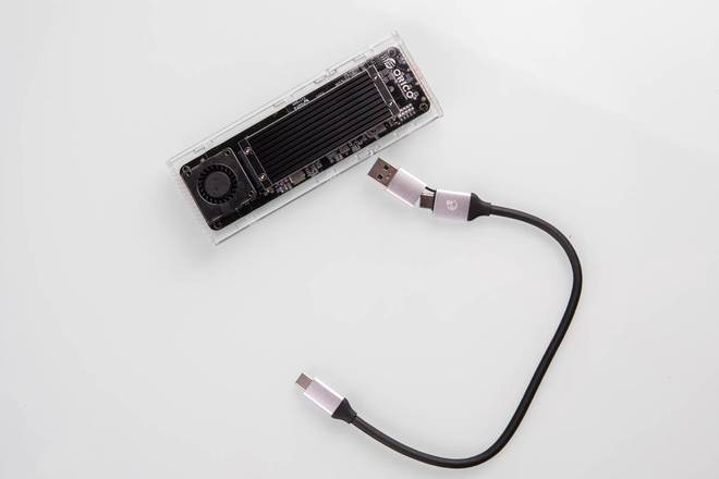 奥睿科固态硬盘J-10+硬盘盒套装让丐版Macbook成为旗舰(图1)
