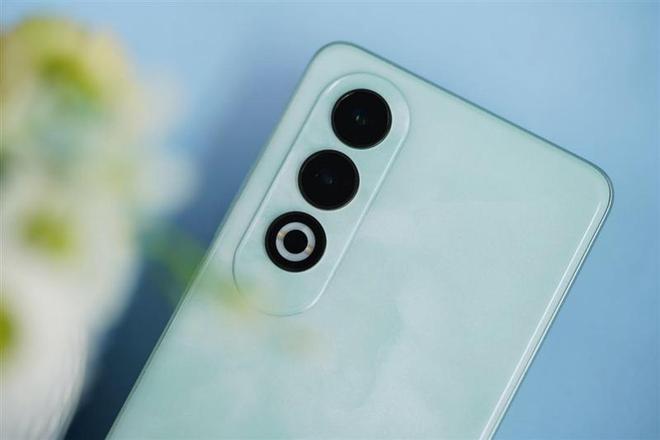 续航秒杀同档所有手机！OPPOK12评测：5500mAh大电池能用一天半(图1)