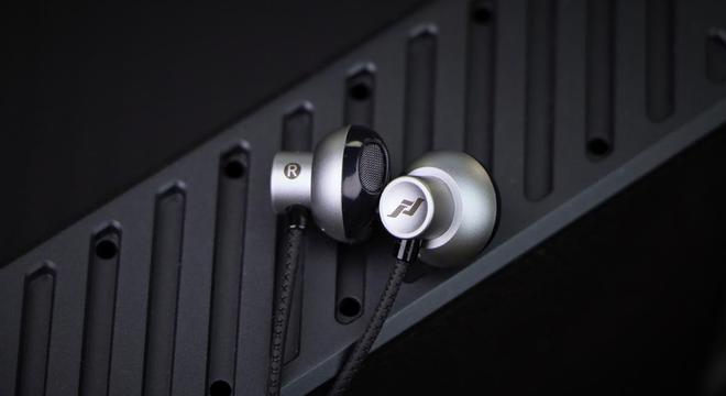 很超值！HiFi级调音半入耳颈挂脖式运动蓝牙耳机聊聊绯乐SAM(图2)