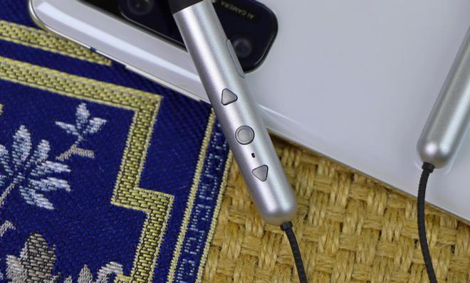 很超值！HiFi级调音半入耳颈挂脖式运动蓝牙耳机聊聊绯乐SAM(图6)