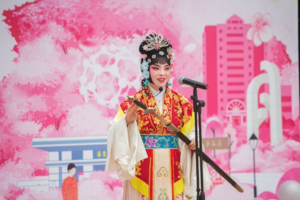 华理举办“化工春天？春日市集”让传统文化融入校园生活(图1)
