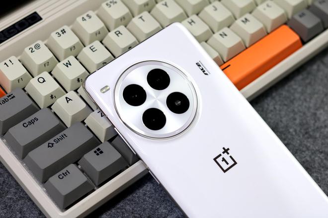 一加Ace3Pro手机开箱4K价位段值得买吗？说一说我的真实看法(图15)