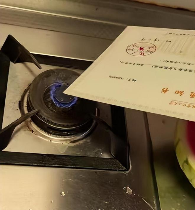 北京化工录取通知书开辟新赛道能切西瓜不怕火烧考生疯狂测评(图1)