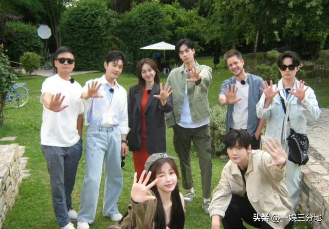 当“硅胶脸”混进《中餐厅8》撞上天然脸演员简直是降维打击(图2)