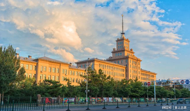 哈尔滨工业大学王牌专业怎么样？火火火！(图1)