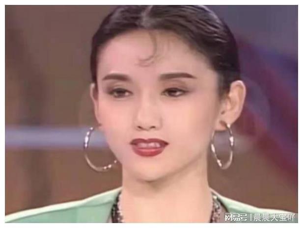 年过60岁无儿无女的4位女星年轻时个个长相倾国倾城(图12)