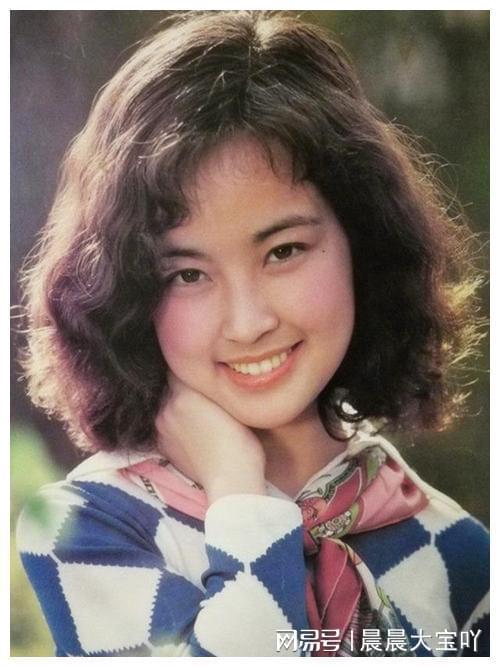 年过60岁无儿无女的4位女星年轻时个个长相倾国倾城(图22)