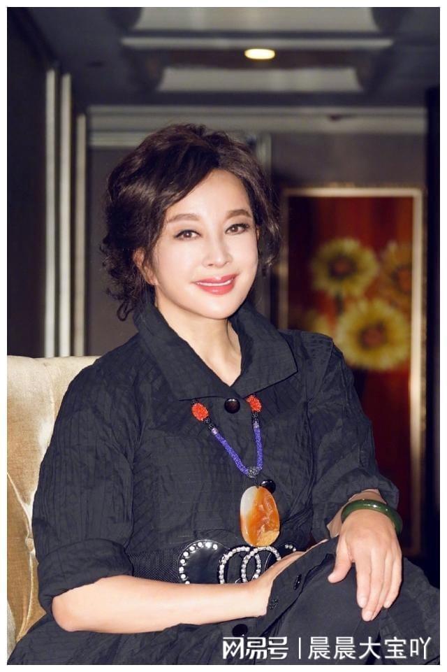 年过60岁无儿无女的4位女星年轻时个个长相倾国倾城(图26)