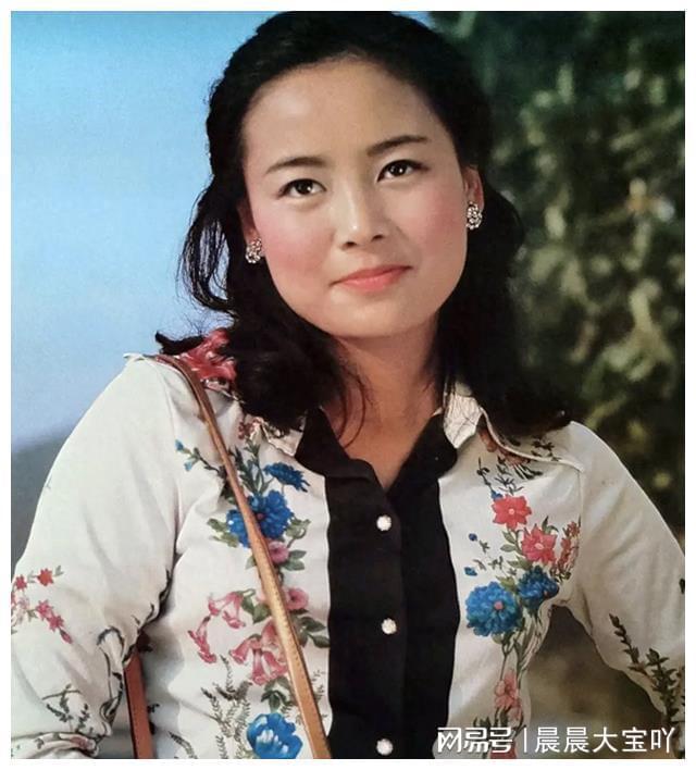 年过60岁无儿无女的4位女星年轻时个个长相倾国倾城(图41)