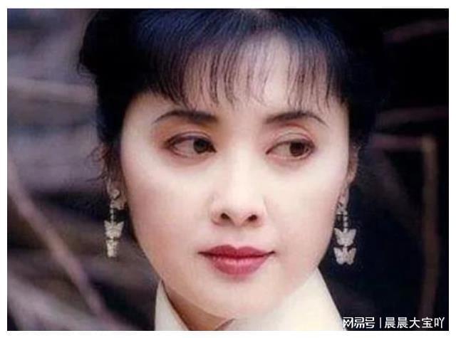 年过60岁无儿无女的4位女星年轻时个个长相倾国倾城(图47)