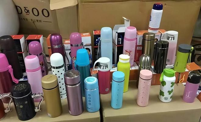 央视曝光的“夺命杯”热水进“毒水”出不少人还在用(图1)