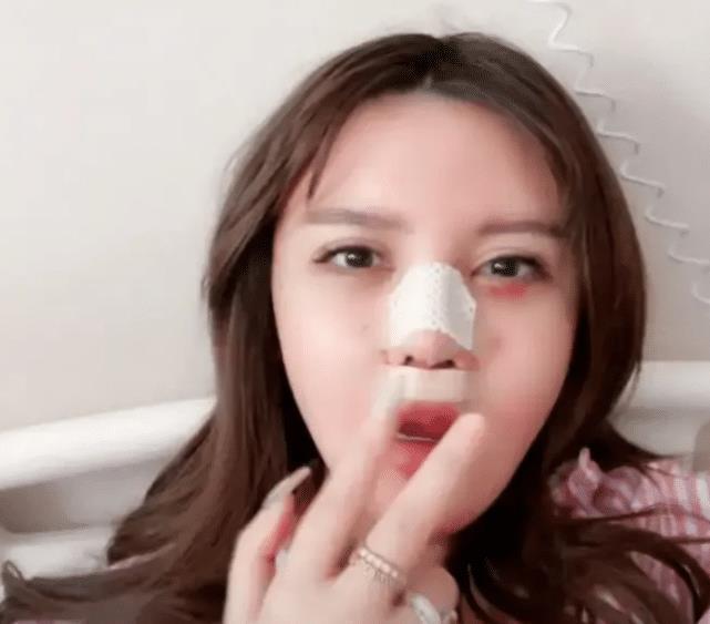 自曝硅胶不母乳网红的畸形审美在韩安冉身上表现得淋漓尽致(图1)