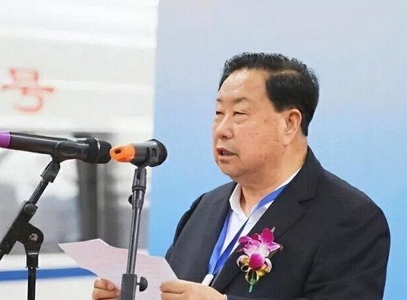 东北最有钱大爷冠名46列高铁一天进账1(图10)