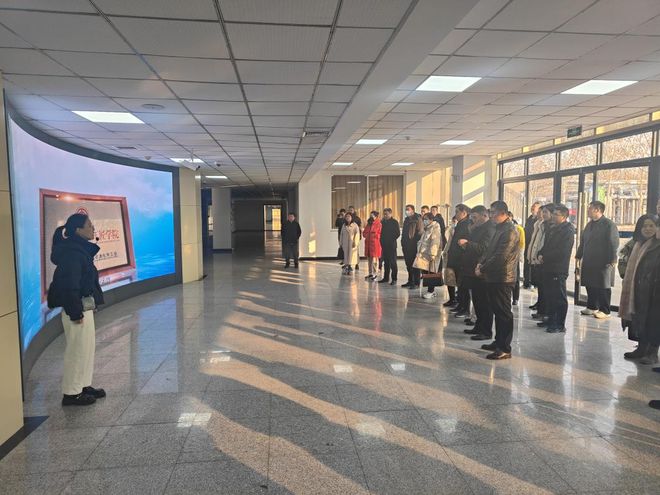 东职石油与化学工程学院：家长走进实训中心感受实践育人特色(图1)