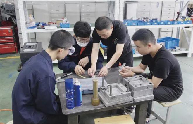 《执着铸就成功》——东莞市勤科塑胶制品有限公司董事长江洲(图13)
