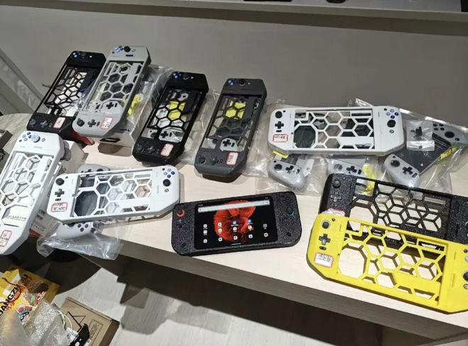 198元的DIY外壳套件让游戏平板秒变掌机堪称吃鸡神器(图2)