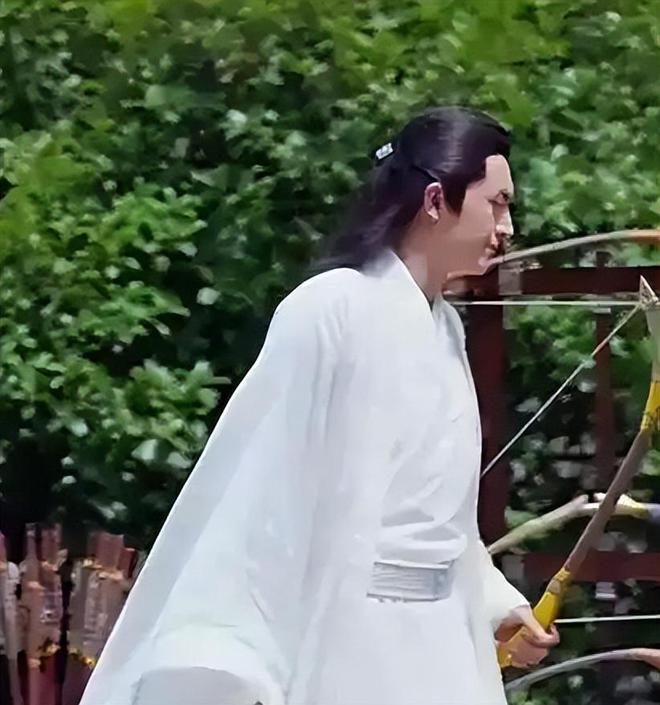 抱不起女主穿硅胶假腹肌拉不开弓这六位男明星虚到超乎想象(图16)