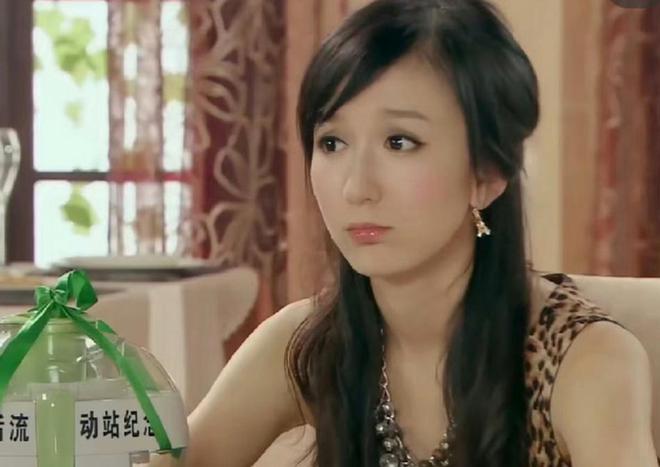 6大整容女星“车祸现场”个个硅胶乱飞你认为哪位反差较大？(图9)