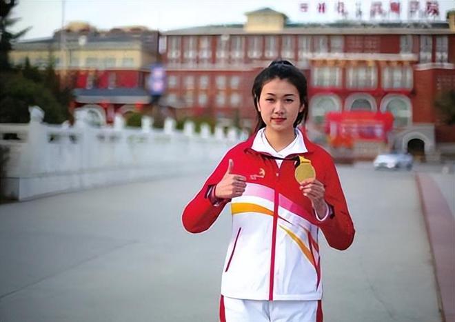 初中毕业去当流水线女工五年后却成为世界冠军22岁成人生赢家(图9)
