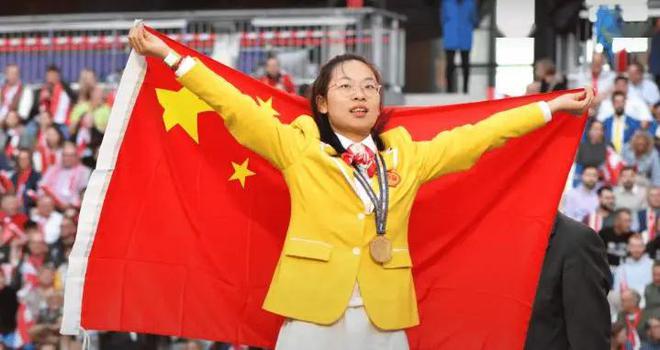 初中毕业去当流水线女工五年后却成为世界冠军22岁成人生赢家(图13)