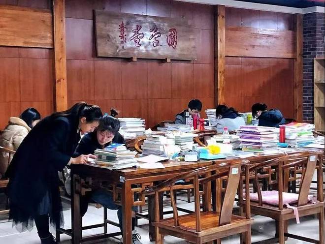 张雪峰老师痛批：这4种大学生没前途将来最容易失业！(图4)