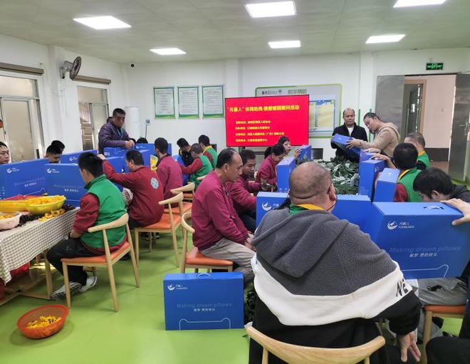 广东惠州：“月慕人”扶残助残携爱暖园慰问活动(图3)