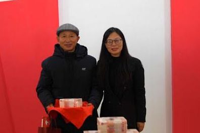 刘强东妹夫近况！是教师没再婚抚养仨女儿大舅哥每年给一百万(图19)