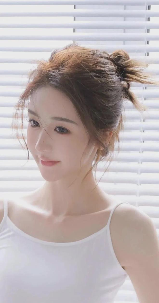 英语老师穿黑色裙子V(图1)