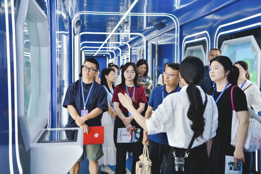 重庆工贸职业技术学院硬核实力“好圈粉”获全国40余家主流网络媒体集体点赞(图1)
