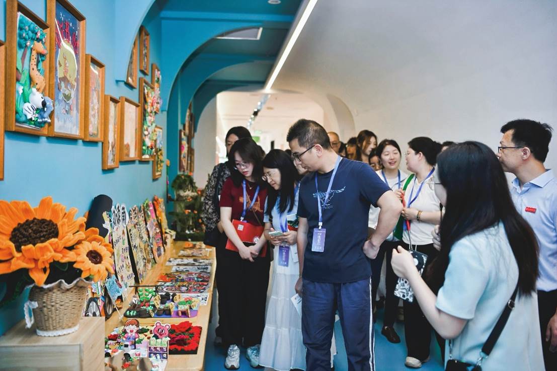 重庆工贸职业技术学院硬核实力“好圈粉”获全国40余家主流网络媒体集体点赞(图5)