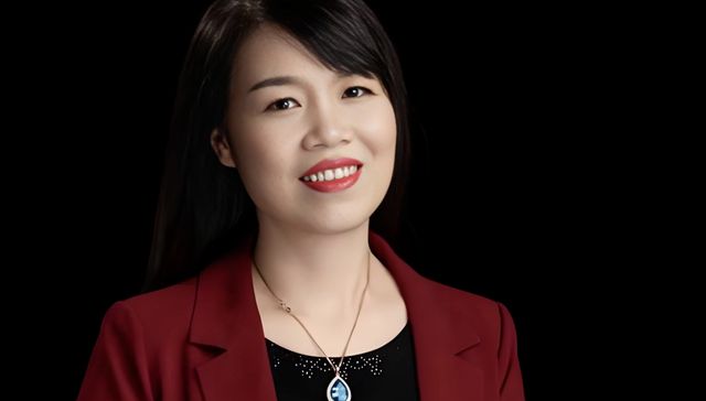 我国生物化工专业第一位博士、西北大学副校长成陕西首富！女儿名校毕业已任高管(图1)