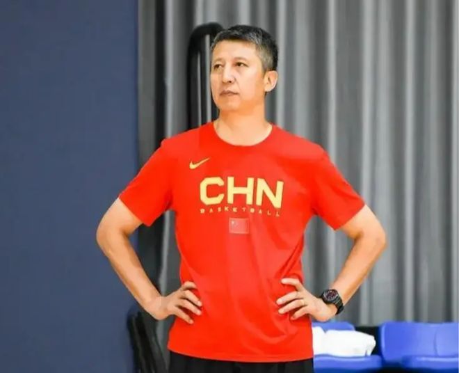 郭士强头疼！归化美国球员难度加大篮协扔给俱乐部只想坐享其成(图2)