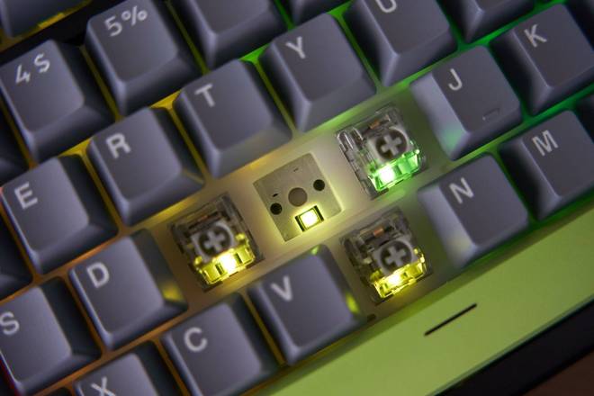 “价格屠夫”又双叒来啦！雷柏V700DIY-98能不能退烧？(图10)