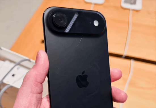 iPhone17系列展示机有刮痕？苹果零售店采取措施(图2)