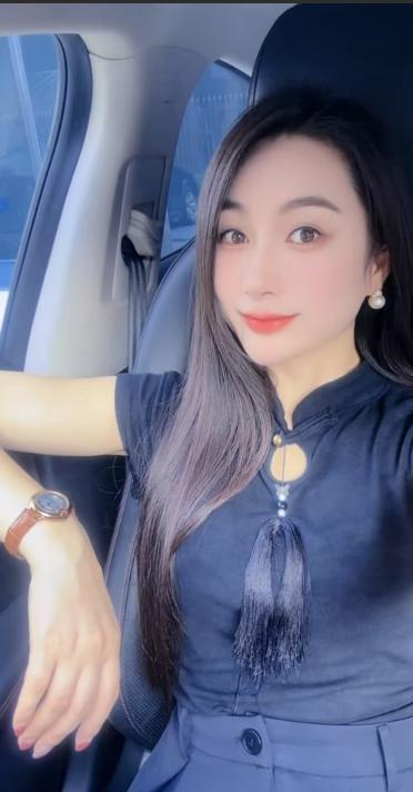 江苏一公司老板季晨阳去世女儿12岁妻子貌美两月前刚提新车(图6)