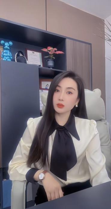 江苏一公司老板季晨阳去世女儿12岁妻子貌美两月前刚提新车(图13)
