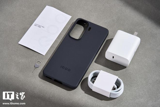 iQOONeo11“面对疾风”手机图赏：年轻玩家的电竞优选(图11)