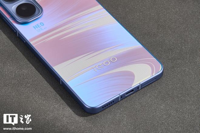 iQOONeo11“面对疾风”手机图赏：年轻玩家的电竞优选(图4)