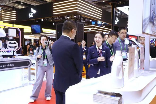 全球首发！闵行企业在进博会上发布首款医用特种硅橡胶(图2)