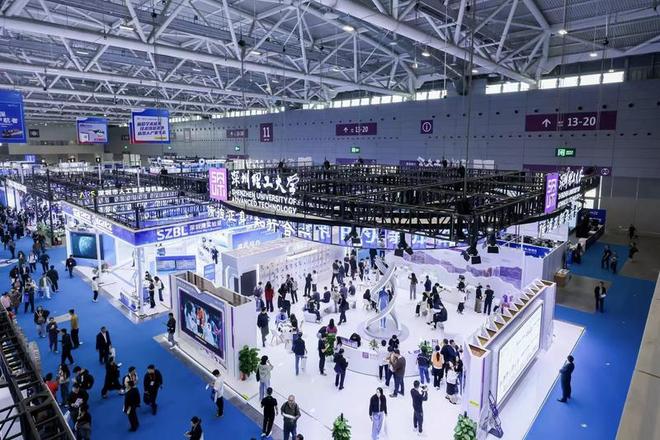 既观“人体”又望“宇宙”深圳高校高交会上的创新边界与人文温度(图1)