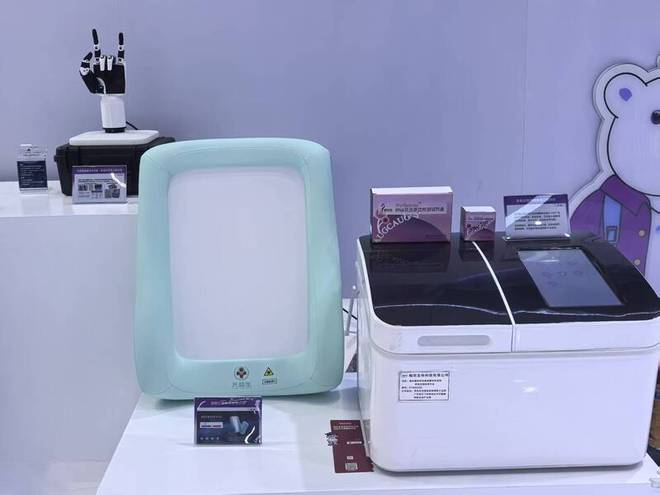 既观“人体”又望“宇宙”深圳高校高交会上的创新边界与人文温度(图5)