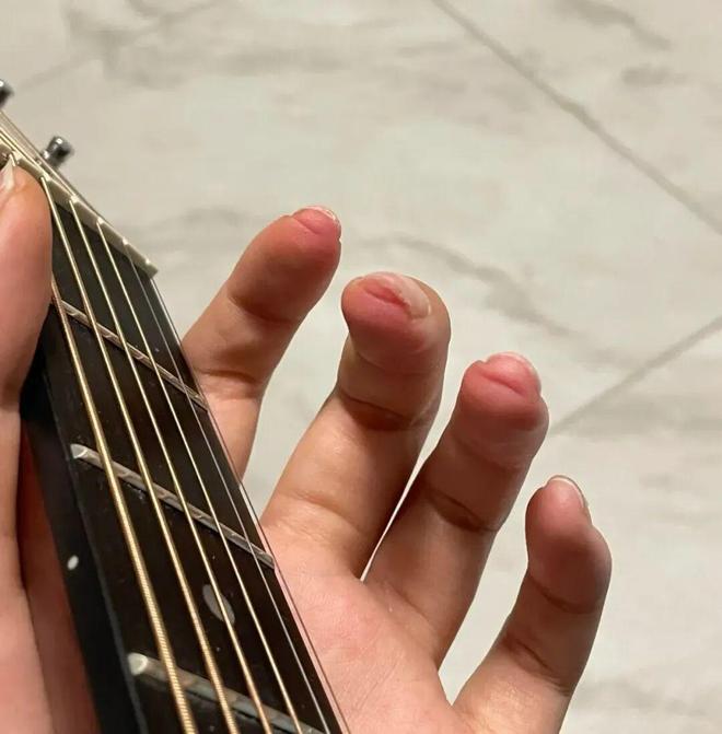 现象级爆火的“无弦吉他”是新神器还是吃灰黑马？(图15)