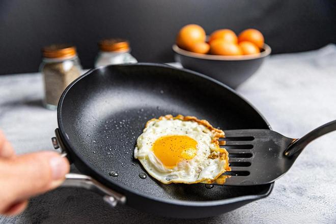 再见了特氟龙！这种光滑的新材料可能永远改变炊具(图1)