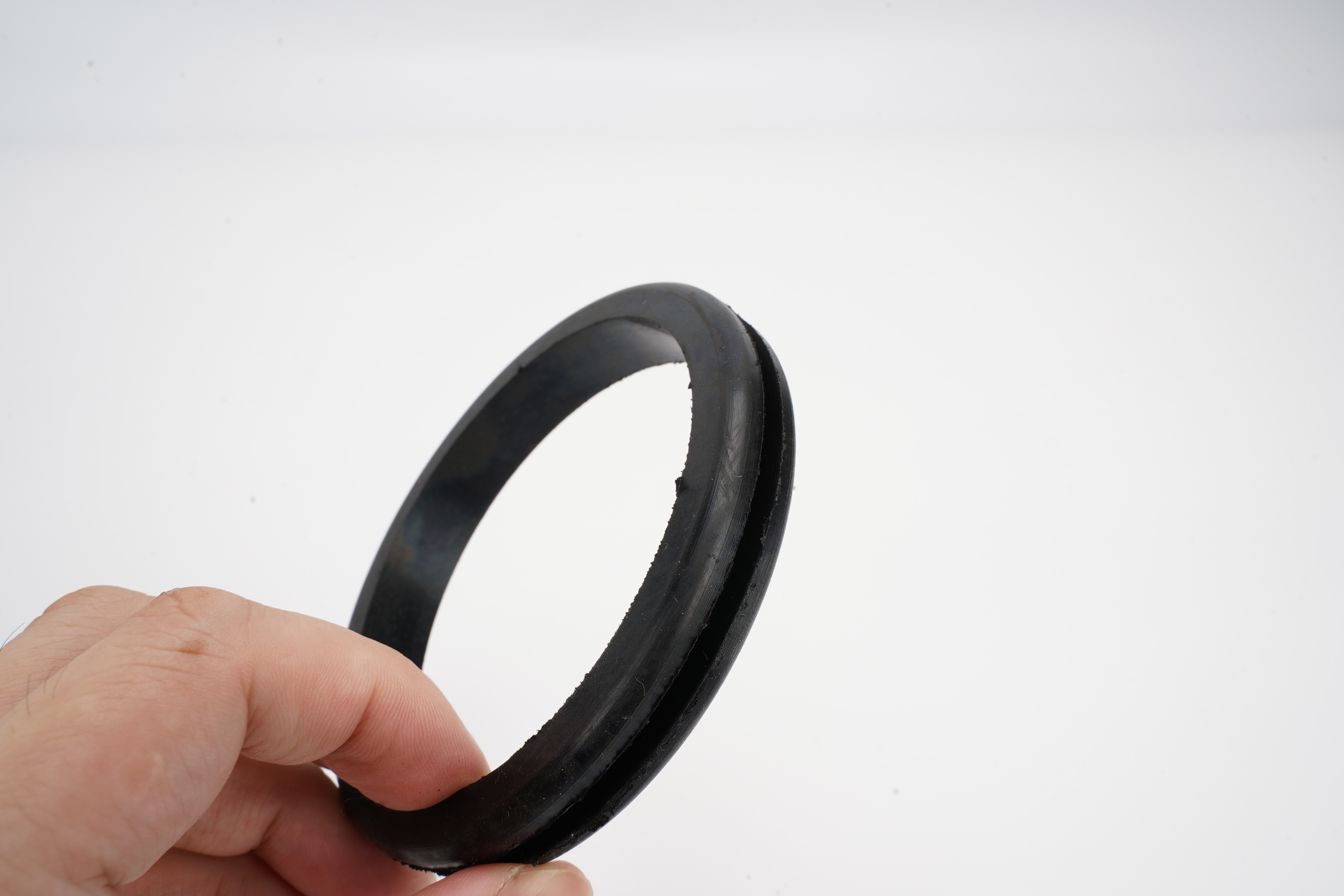 橡胶制品加工定做优质生产商如何选择楠铭橡塑给你答案(图1)